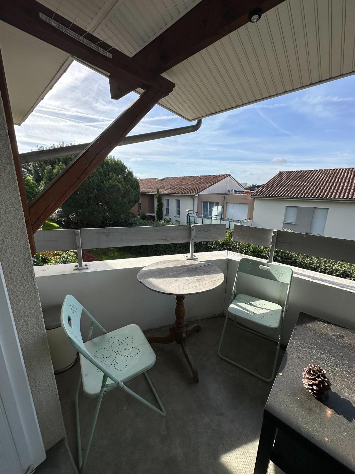 Ernest-toulouse - Lb - T2 Bien Place Appartement